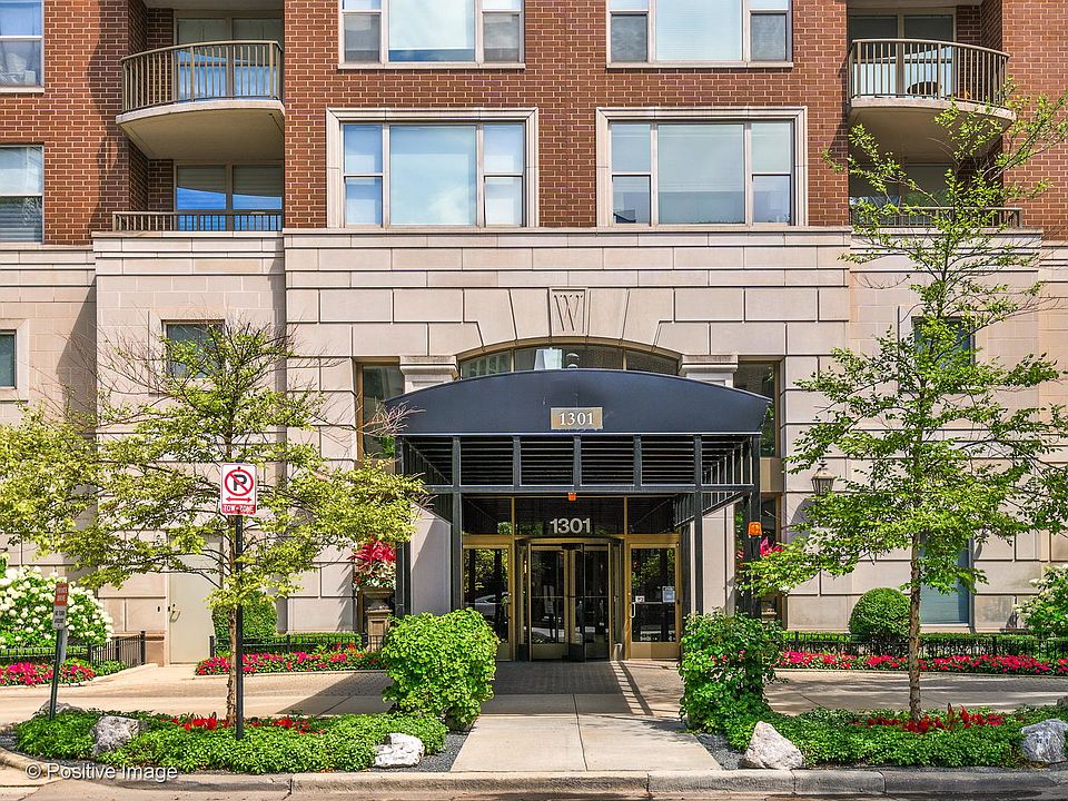 1st image of 1301 N Dearborn St APT 604