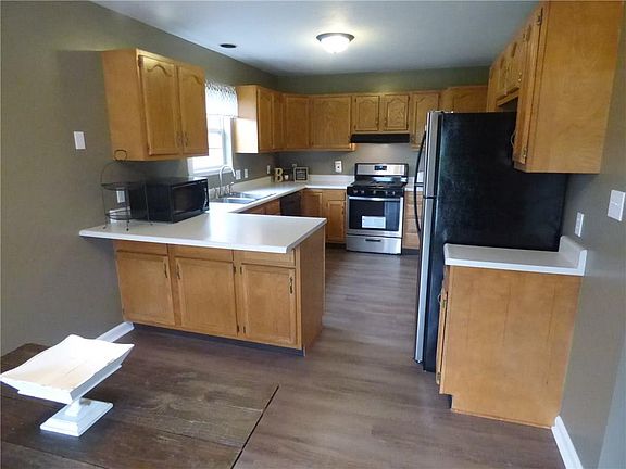 3rd image of 4777 N Mill Ct