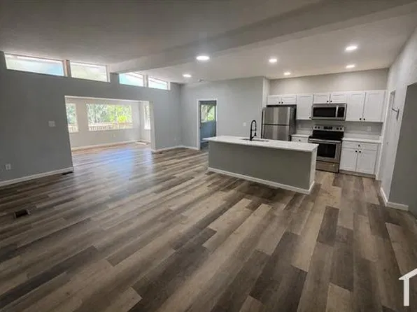 3498 Riverdale Dr, Dade City, FL 33523