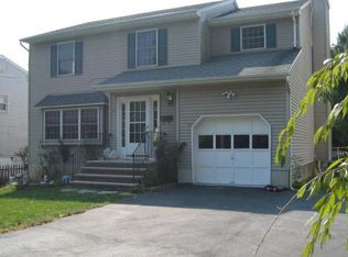 71 Summit Rd, Parsippany, NJ 07054