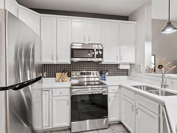 4th image of 575 N 1st St APT 123