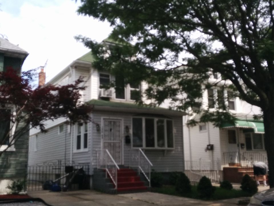 1st image of 130th Ave And 116th Street