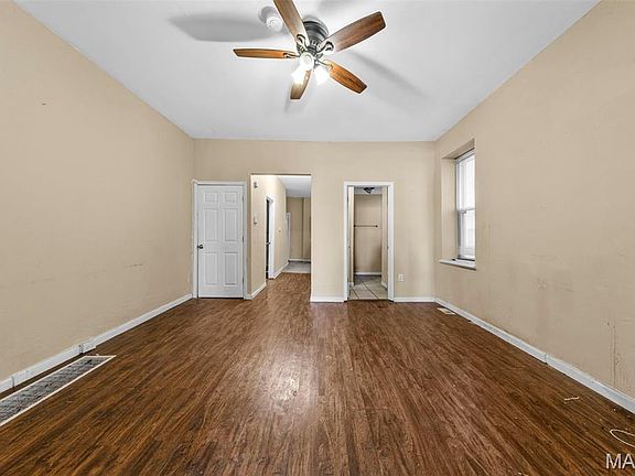 4th image of 3018 Texas Ave