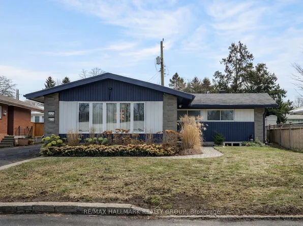 2160 Lambeth Walk, Ottawa, ON K2C 1G1