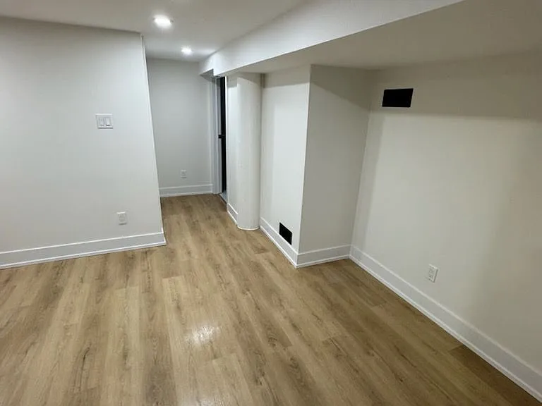 82 Cleta Dr #LOWER BASEMENT — Photo 12
