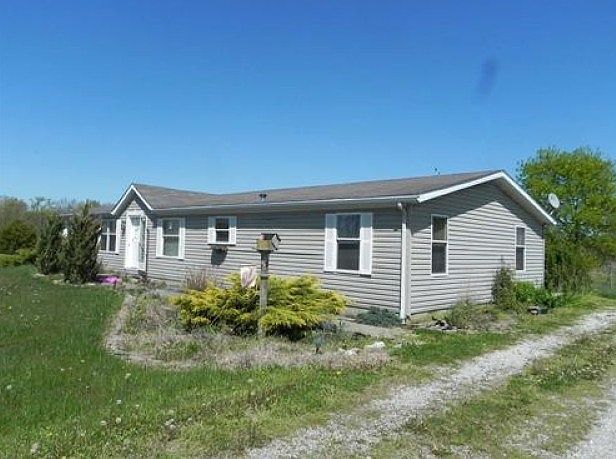 2nd image of 13284 Pine Tree Ln