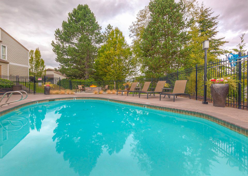 1st image of 1300 Eagle Ridge Dr S APT R1122