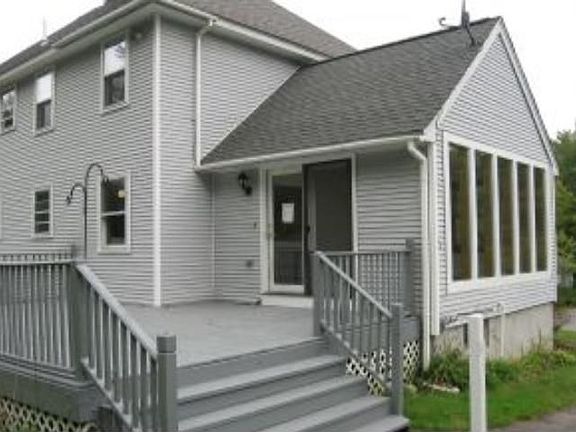 2nd image of 3A Columbia Dr