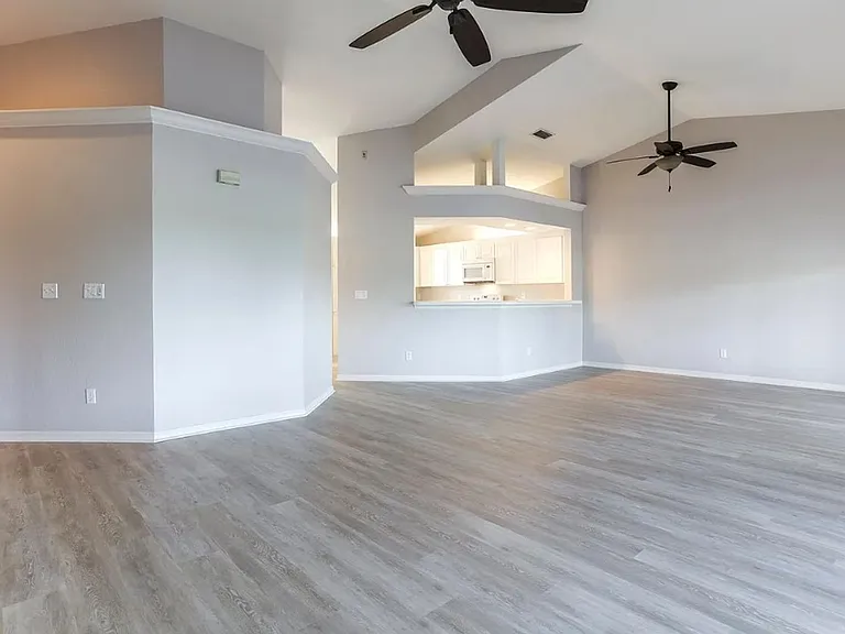 13093 Castle Harbour Dr #L10 — Photo 3
