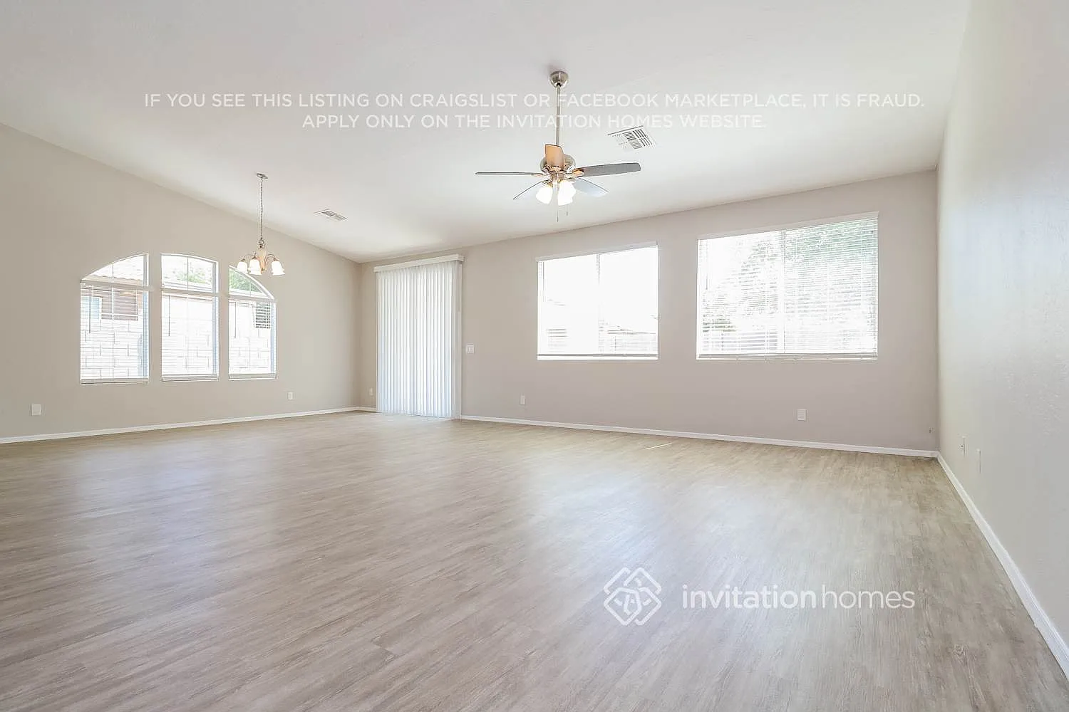 2015 W Carson Road Phoenix, AZ 85041 — Photo 4