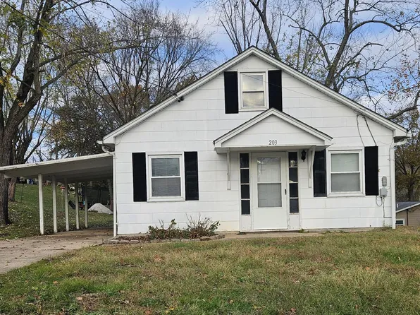 203 Locust St, New Haven, MO 63068