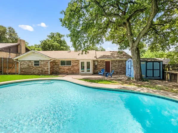 1814 Mary Dr, Euless, TX 76040