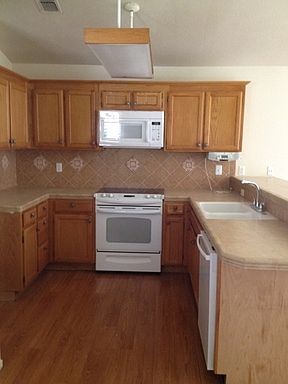 5th image of 832 Mesa Ct