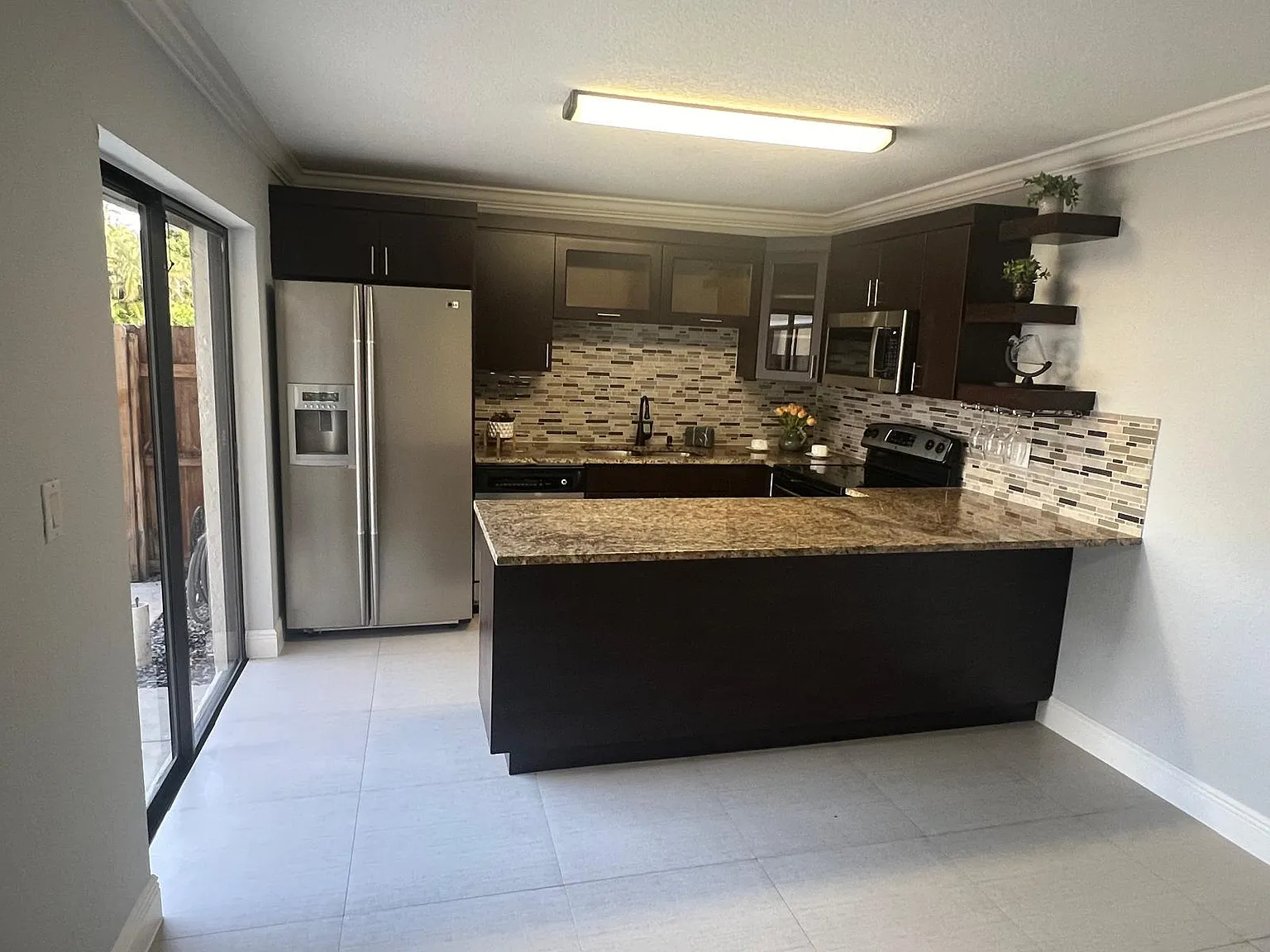 2 bed, 1.5 bath, 1264 sqft, $2,350 — Photo 3