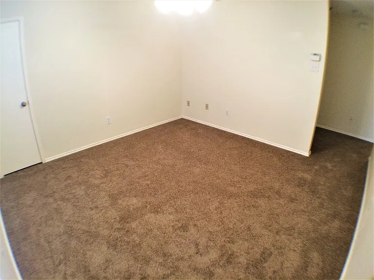 4841 Waterford Dr — Photo 14