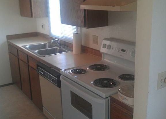 2nd image of 24028 24th Ave S
