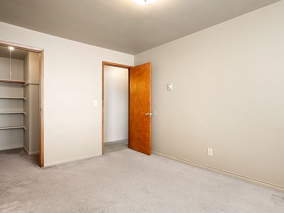 4th image of 2222 Gilman Dr W #13