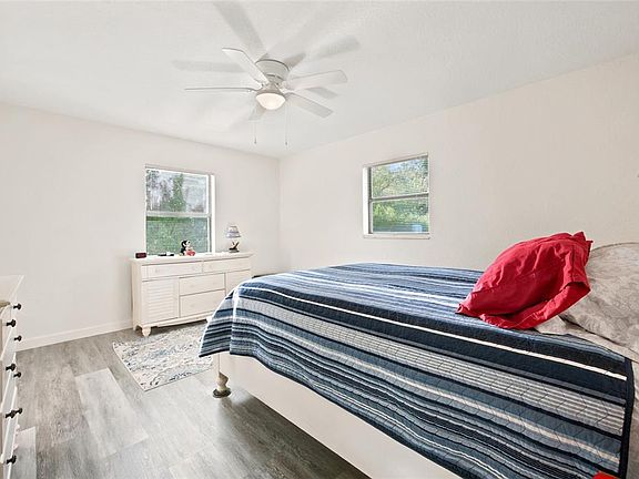 3rd image of 105 E HARVARD STREET