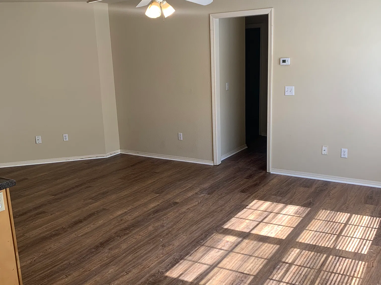 2 bed, 1025 sqft, $1,050 — Photo 2