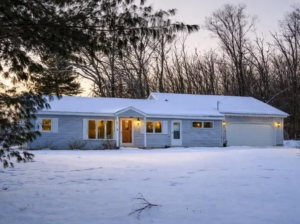 299 Parklane Dr, Harrison, MI 48625