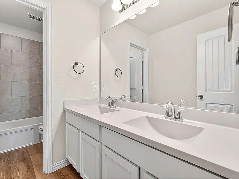 1356 Francesca Dr — Photo 2