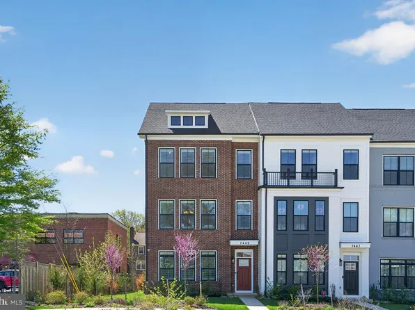 7449 Rocky Creek Ter, Annandale, VA 22003