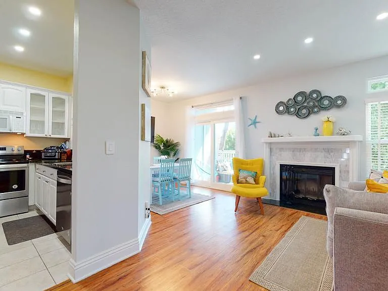 36 Campton Pl — Photo 7