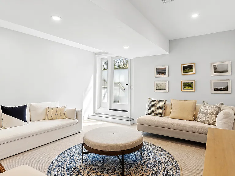 128 Jermain Ave — Photo 14