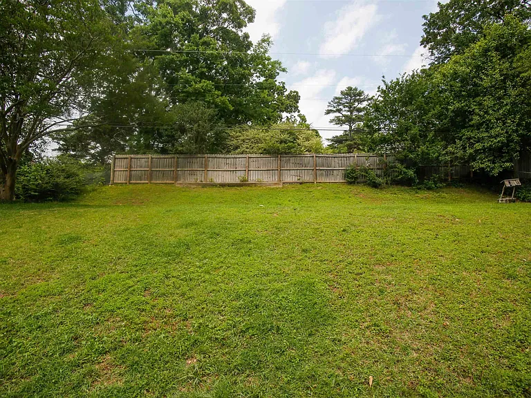 7220 Amherst Dr — Photo 27