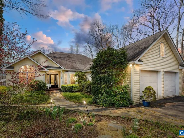 553 Hidden Valleys Rd, Palmyra, VA 22963