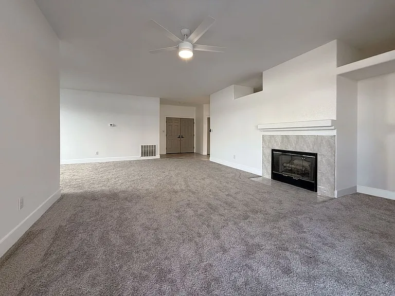 10616 Petalo Dr — Photo 5
