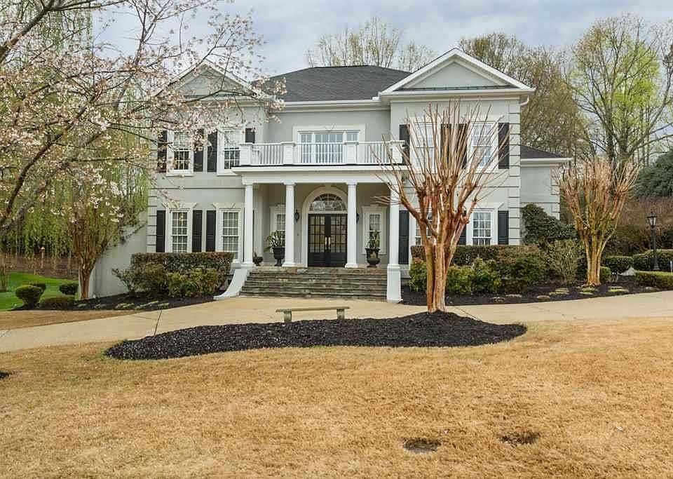1st image of 14 Woods Edge Ct