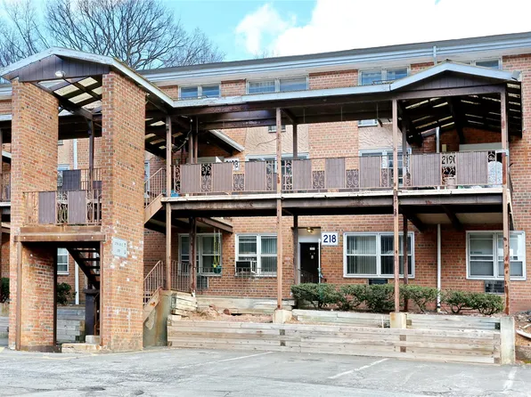 218 Kearsing Parkway #B, Monsey, NY 10952