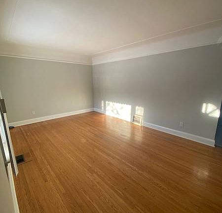 2nd image of 12 Margaret Ave N