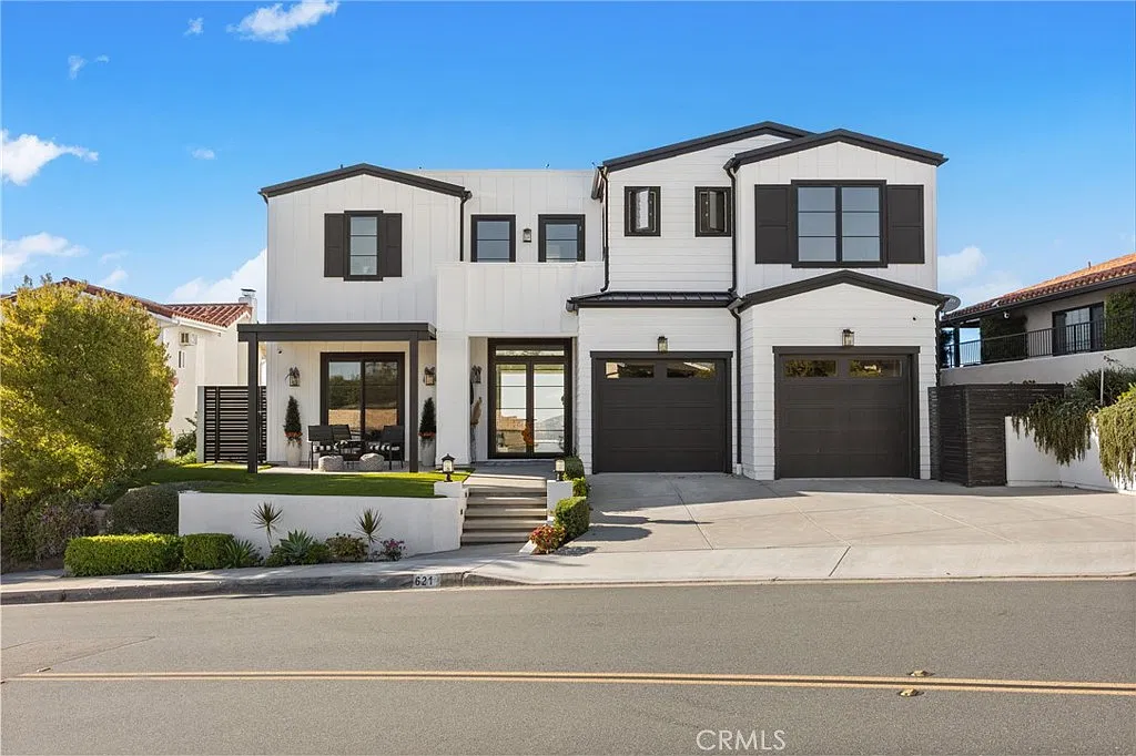 4 bed, 4.5 bath, 3779 sqft, $18,000 — Photo 2