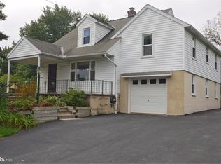 1504 Fairview Dr, Leesport, PA 19533