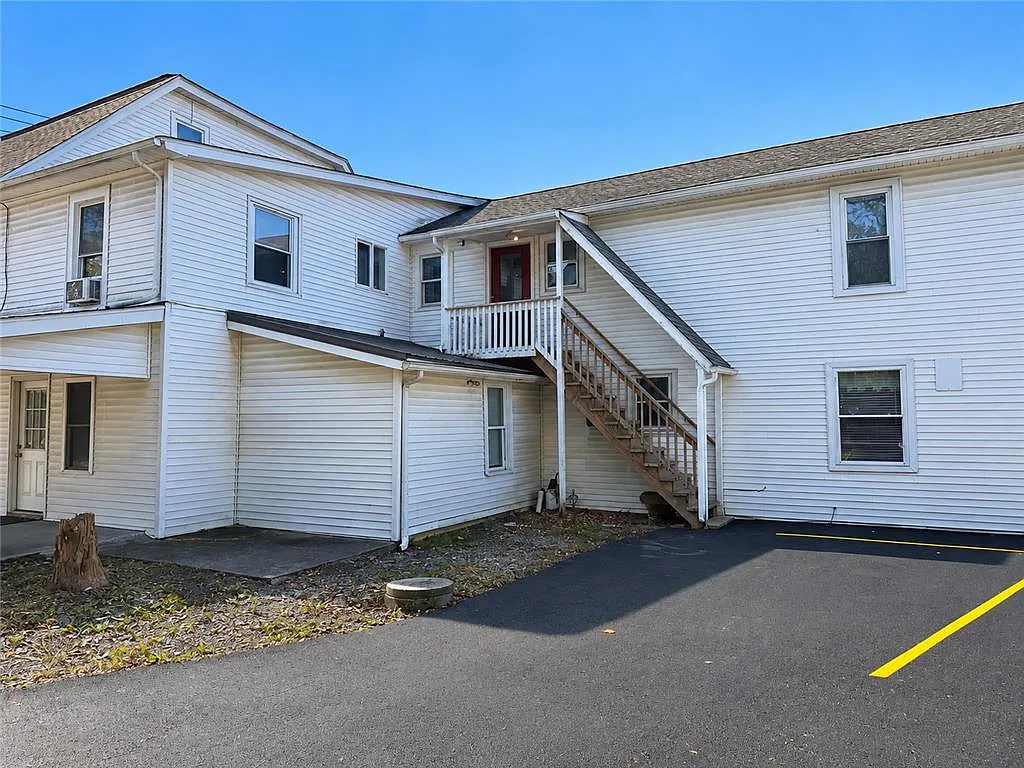 2 bed, 1.0 bath, 900 sqft, $1,400 — Photo 3
