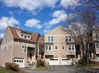 11 Silversmith Dr, Danbury, CT 06811