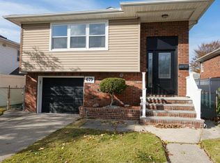 679 Rensselaer Ave, Staten Island, NY 10312
