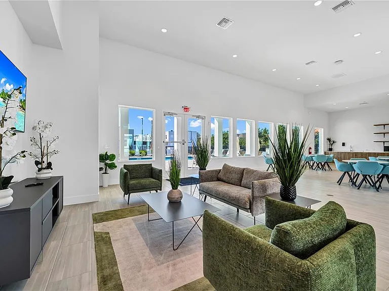 395 Famagusta Dr — Photo 34