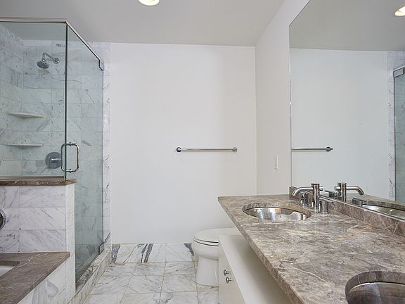 5th image of 440 Kent Ave APT 16A