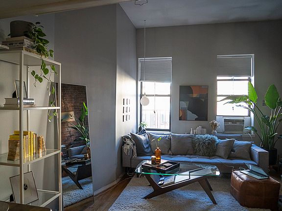 4th image of 26 Cornelia St APT 20