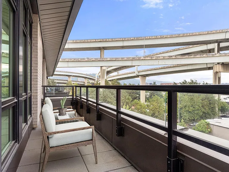 Reveal Apartments — Photo 12