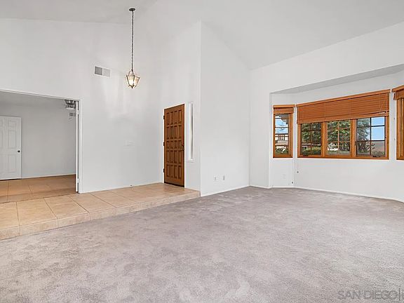 5th image of 18384 Chetenham Ct