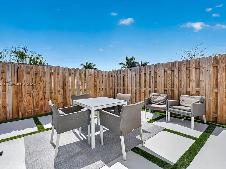 12221 NW 24th Pl — Photo 14