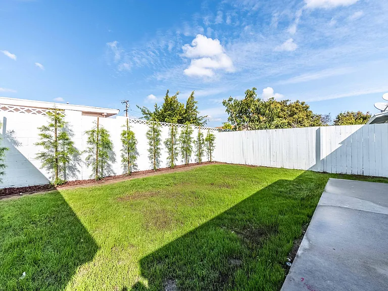 12547 Josephine St — Photo 26