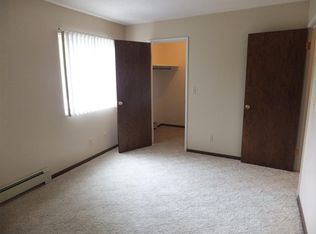 817 N 26th St APT 6, Bismarck, ND 58501