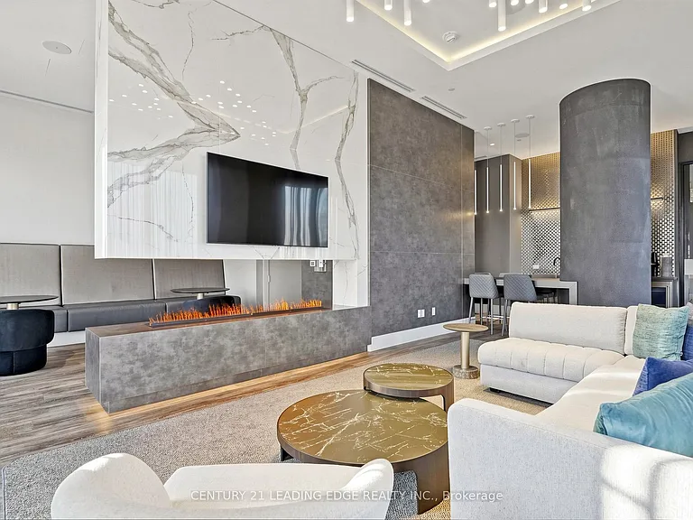 2550 Simcoe St N #409 — Photo 5