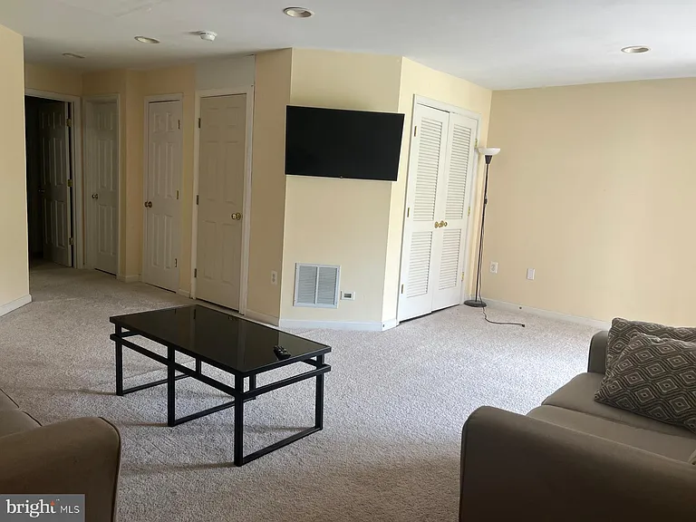 15546 Miller School Pl — Photo 8