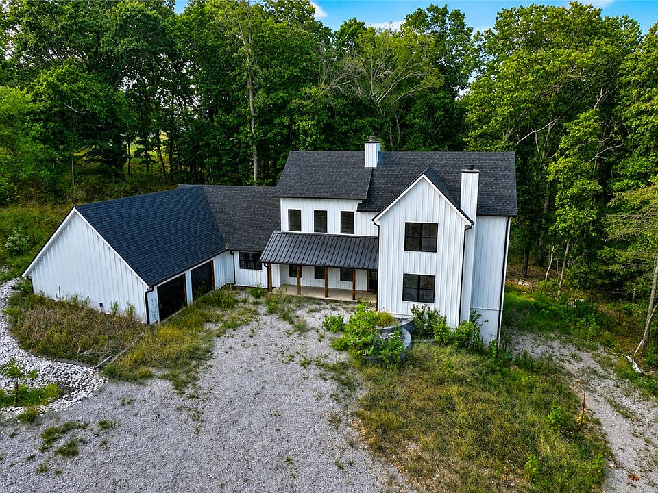 1st image of 100 Builders Ln